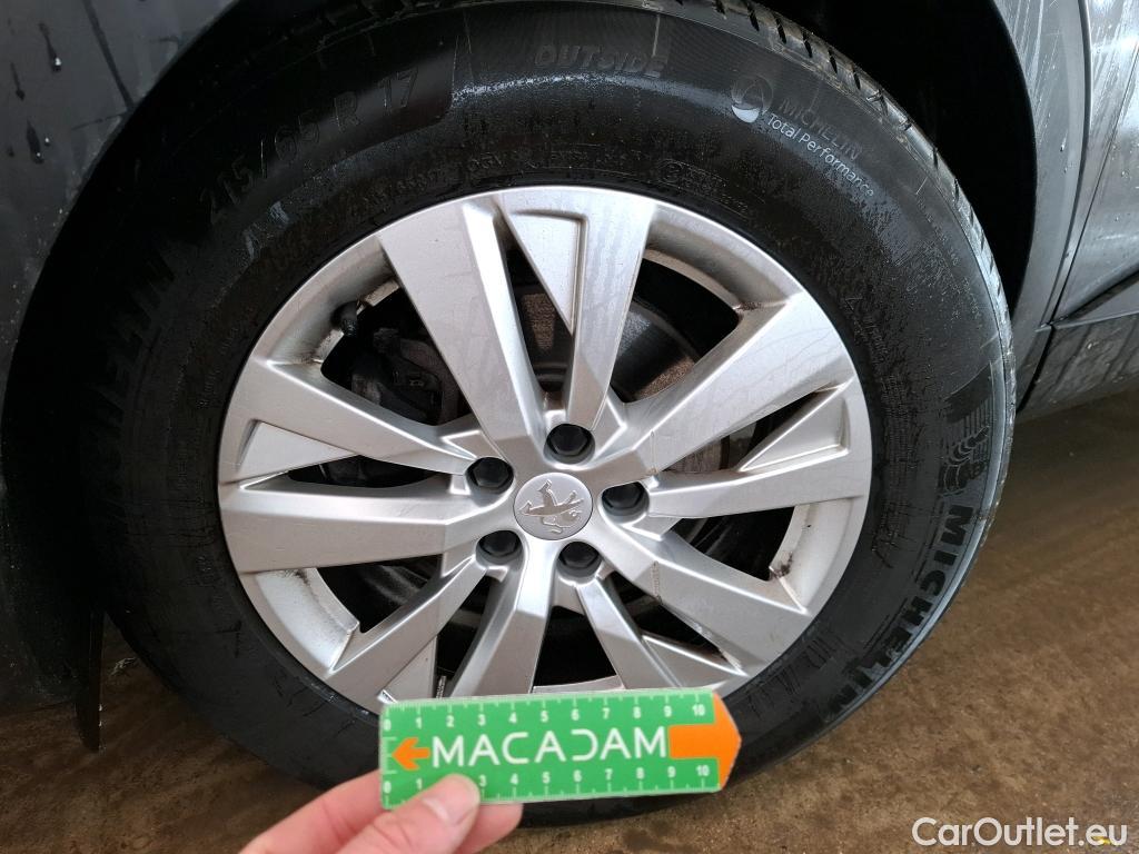  Peugeot  3008  II Active Pack 1.2 PureTech 130CV BVA8 E6d #3