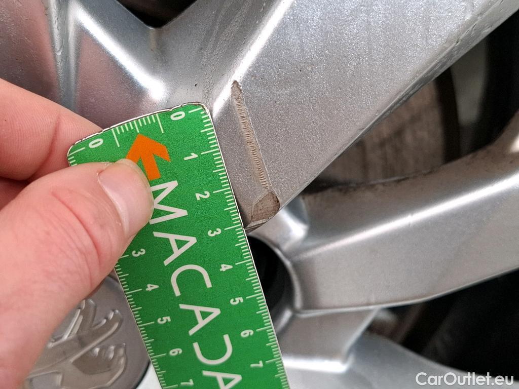  Peugeot  3008  II Active Pack 1.2 PureTech 130CV BVA8 E6d #5