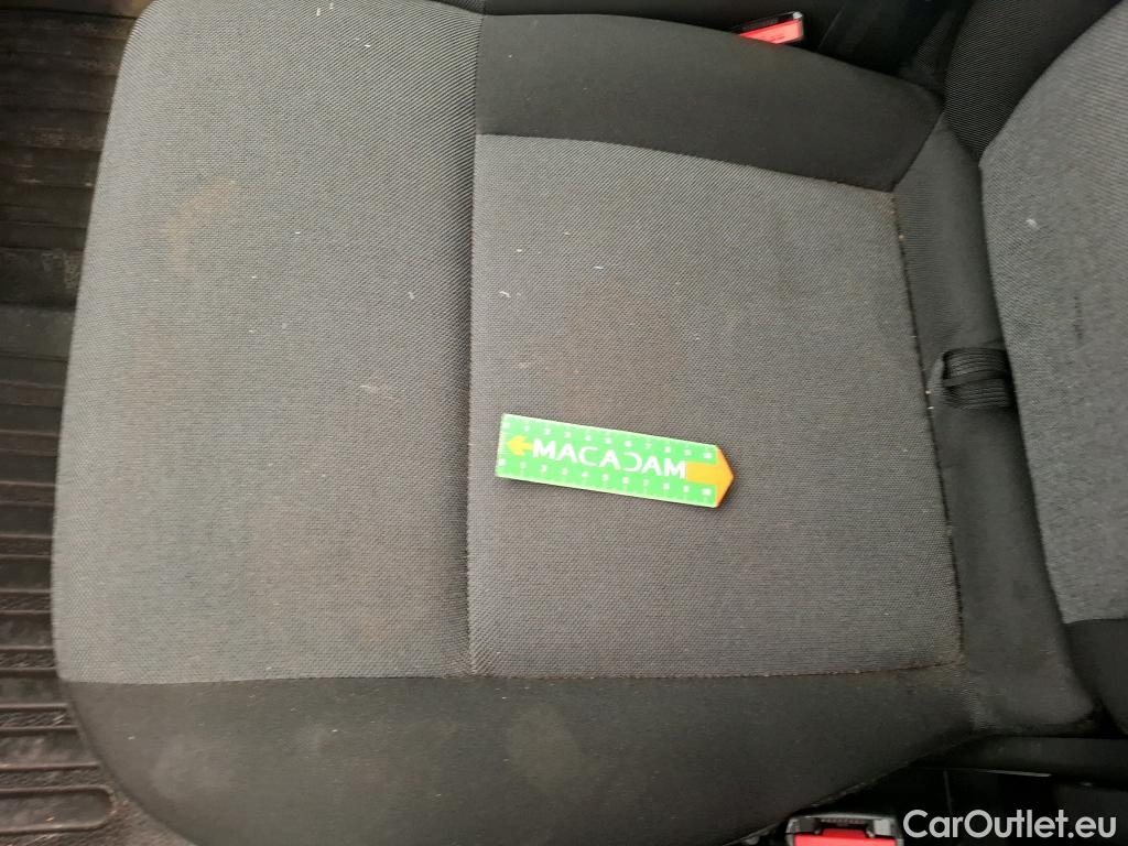  Renault  Master RENAULT  / 2019 / 4P / Fourgon tôlé FG Tr GCF F3300 L1H1 dCi 135 #32