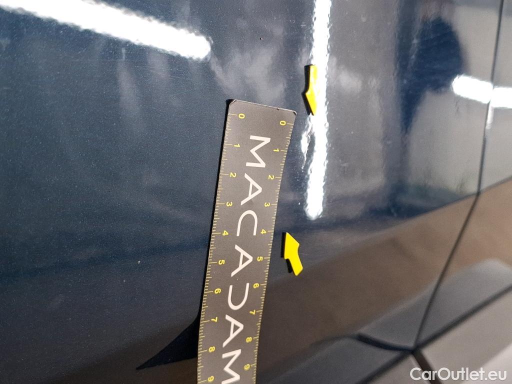  Toyota  C-HR TOYOTA  / 2016 / 5P / SUV 1.8 Hybride 122 Dynamic Business Beyond #102