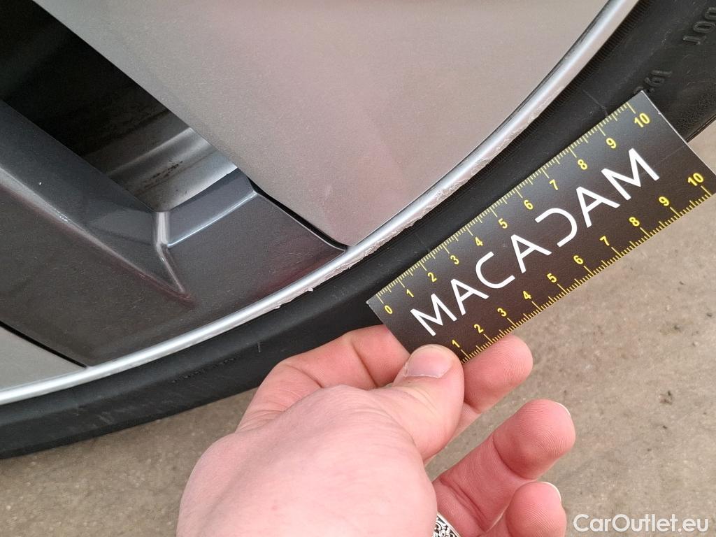  Tesla  Model Y TESLA  / 2020 / 5P / SUV Grand Autonomie Dual Motor AWD #23