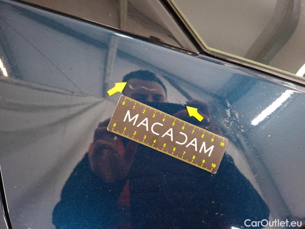  Toyota  C-HR TOYOTA  / 2016 / 5P / SUV 1.8 Hybride 122 Dynamic Business Beyond #81