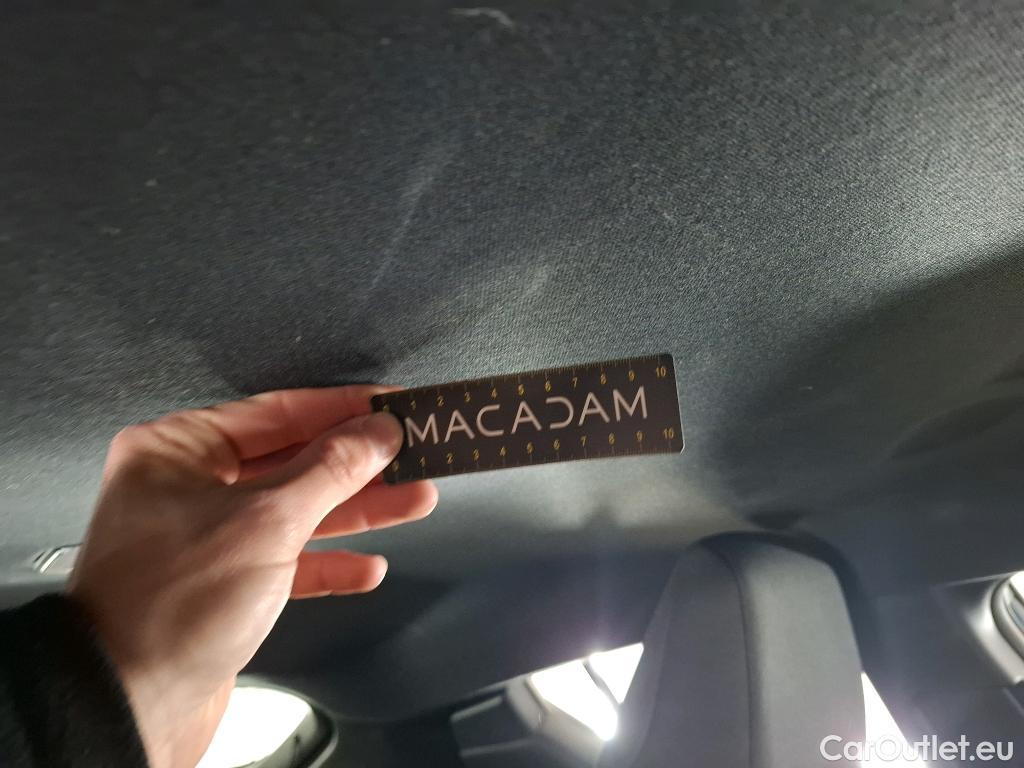  Toyota  C-HR TOYOTA  / 2016 / 5P / SUV 1.8 Hybride 122 Dynamic Business Beyond #68