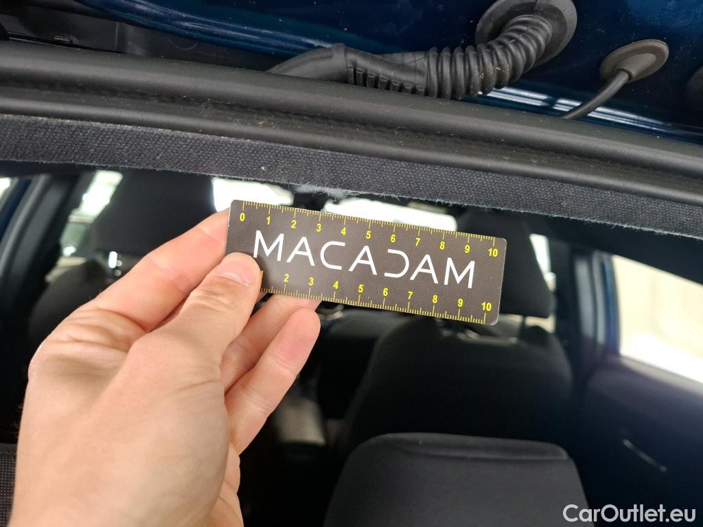  Toyota  C-HR TOYOTA  / 2016 / 5P / SUV 1.8 Hybride 122 Dynamic Business Beyond #69