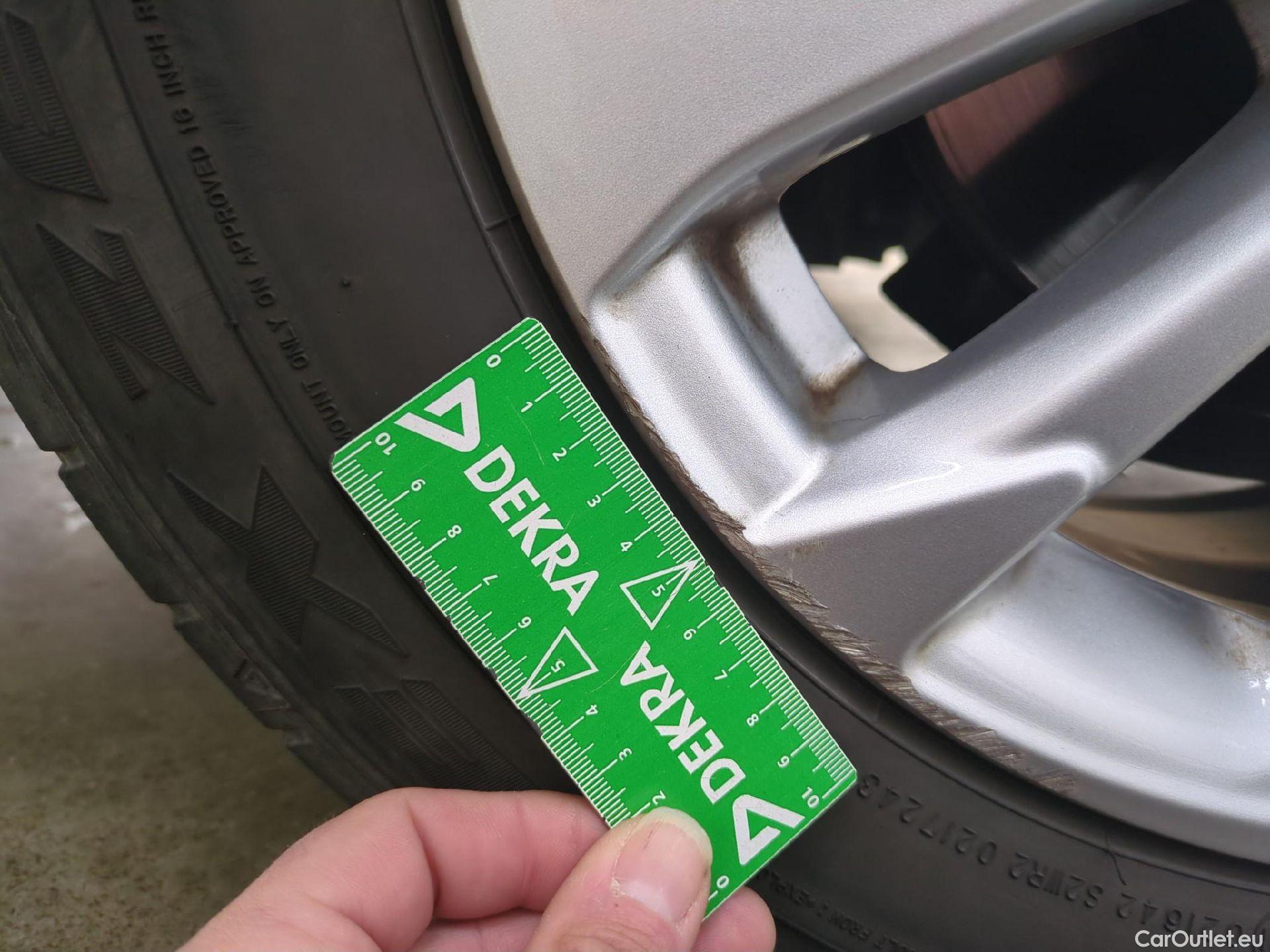  Toyota  Yaris Cross TOYOTA  Hybride / 2021 / 5P / SUV 1.5 HYBRID 116H DYNAMIC BUSINESS BEYOND #3