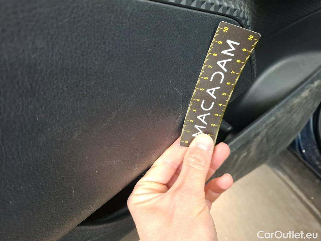  Toyota  C-HR TOYOTA  / 2016 / 5P / SUV 1.8 Hybride 122 Dynamic Business Beyond #35