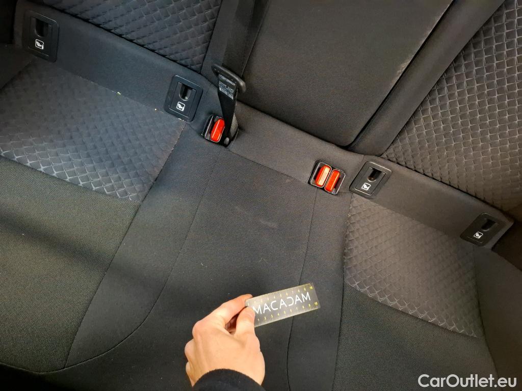  Toyota  C-HR TOYOTA  / 2016 / 5P / SUV 1.8 Hybride 122 Dynamic Business Beyond #66