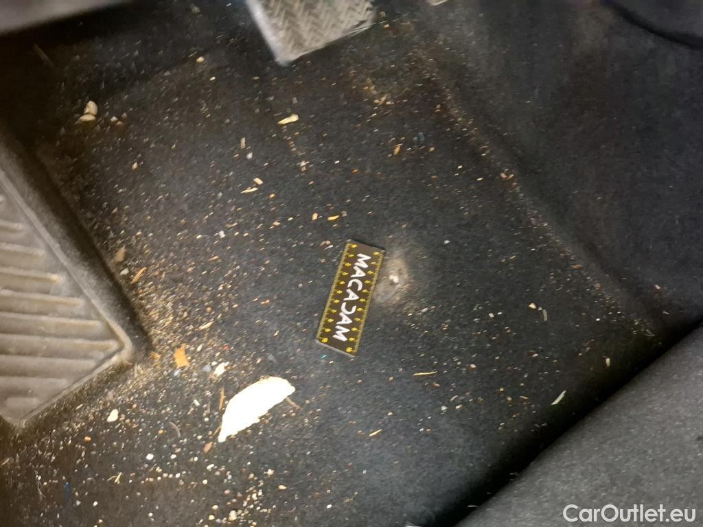  Toyota  C-HR TOYOTA  / 2016 / 5P / SUV 1.8 Hybride 122 Dynamic Business Beyond #36