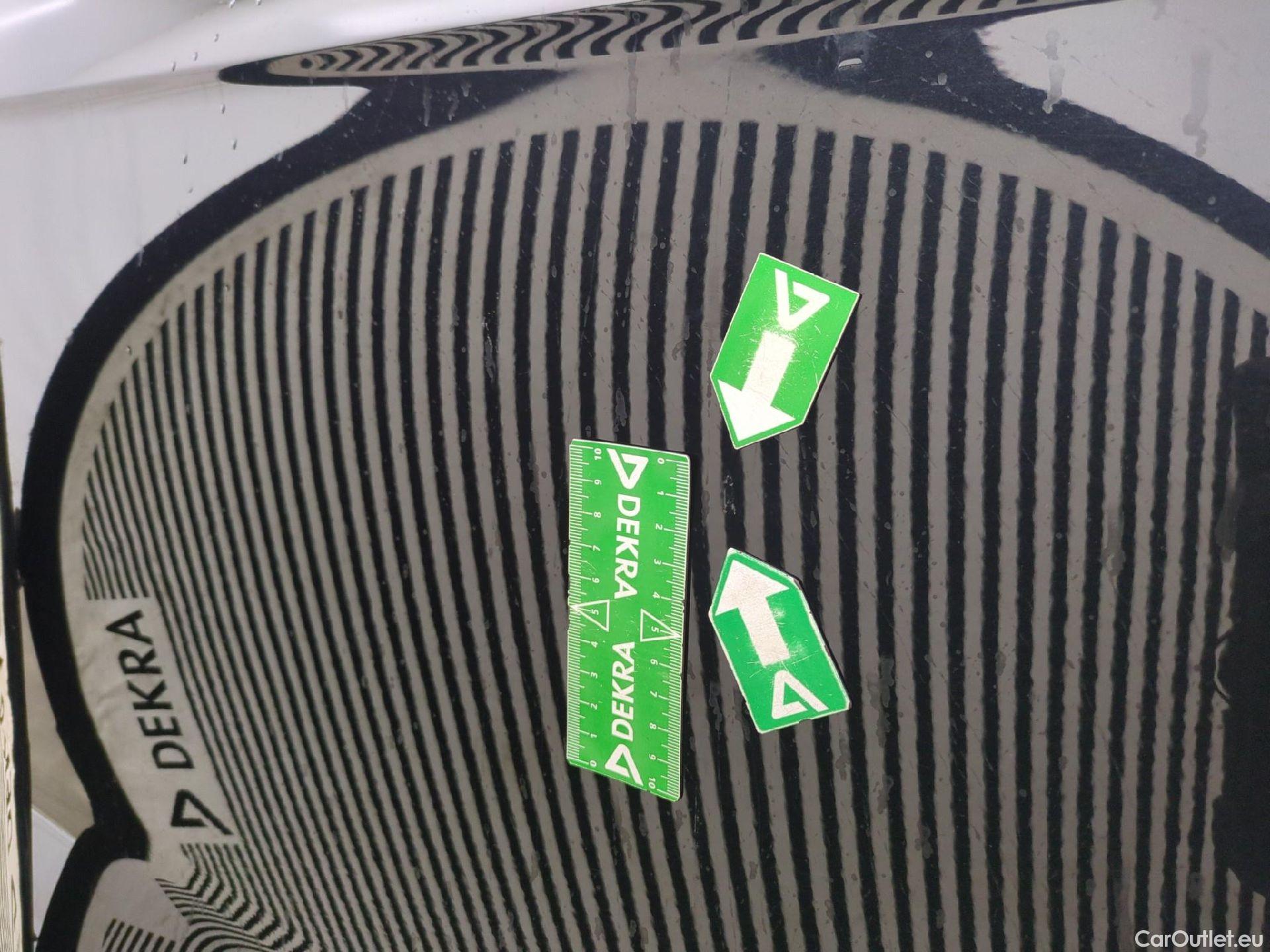  Volkswagen  T-ROC VOLKSWAGEN  / 2017 / 5P / SUV 2.0 TDI 150 LOUNGE BUSINESS DSG7 #37