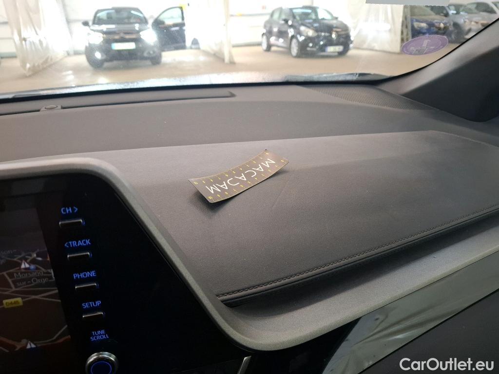  Toyota  C-HR TOYOTA  / 2016 / 5P / SUV 1.8 Hybride 122 Dynamic Business Beyond #70