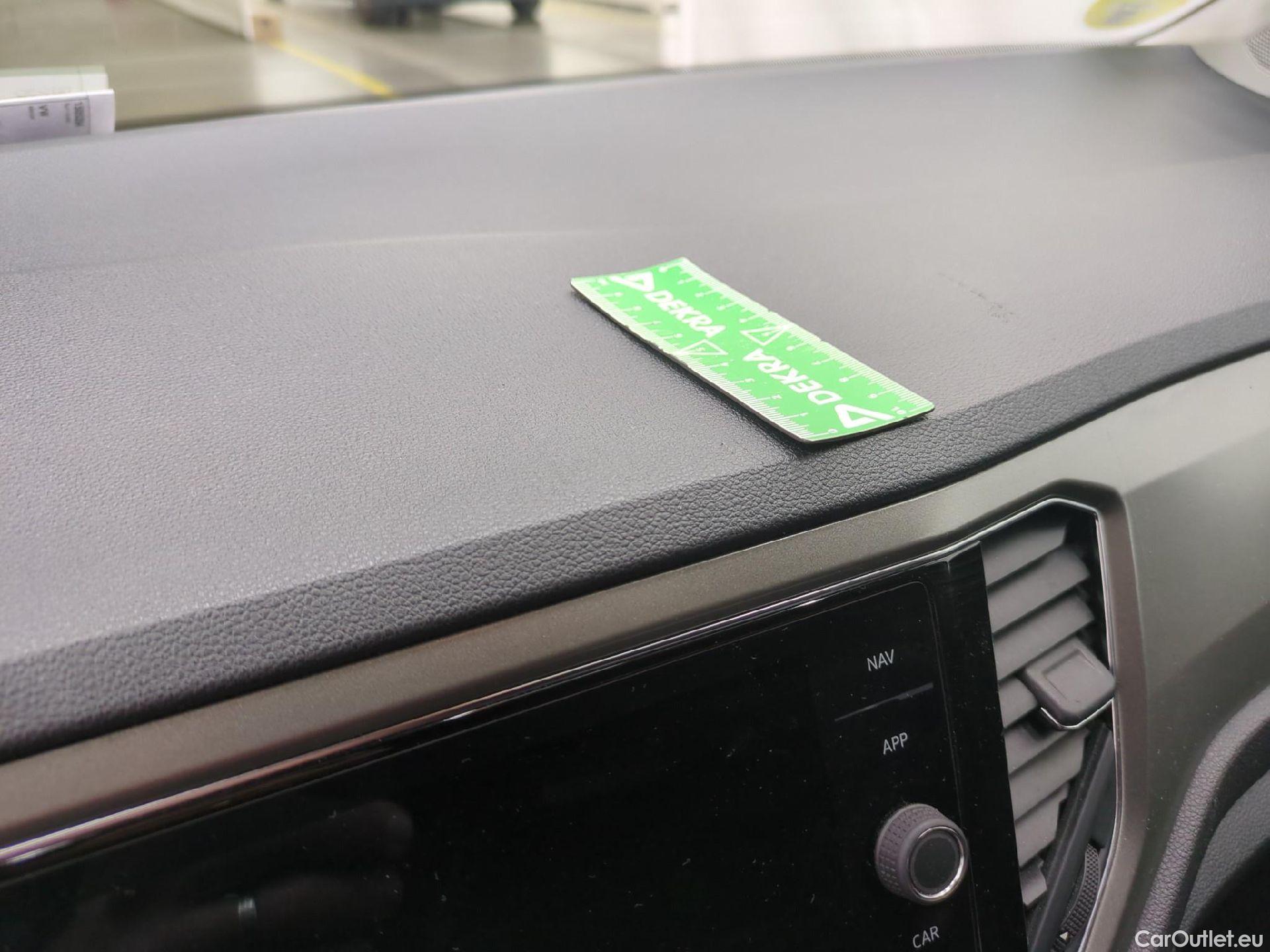  Volkswagen  T-ROC VOLKSWAGEN  / 2017 / 5P / SUV 2.0 TDI 150 LOUNGE BUSINESS DSG7 #5