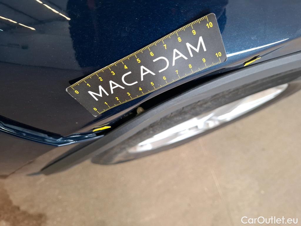  Toyota  C-HR TOYOTA  / 2016 / 5P / SUV 1.8 Hybride 122 Dynamic Business Beyond #30