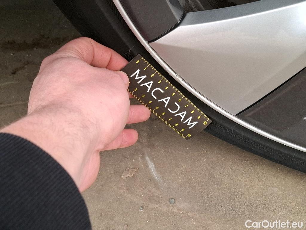  Tesla  Model Y TESLA  / 2020 / 5P / SUV Grand Autonomie Dual Motor AWD #24