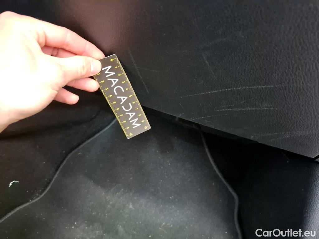  Toyota  C-HR TOYOTA  / 2016 / 5P / SUV 1.8 Hybride 122 Dynamic Business Beyond #33