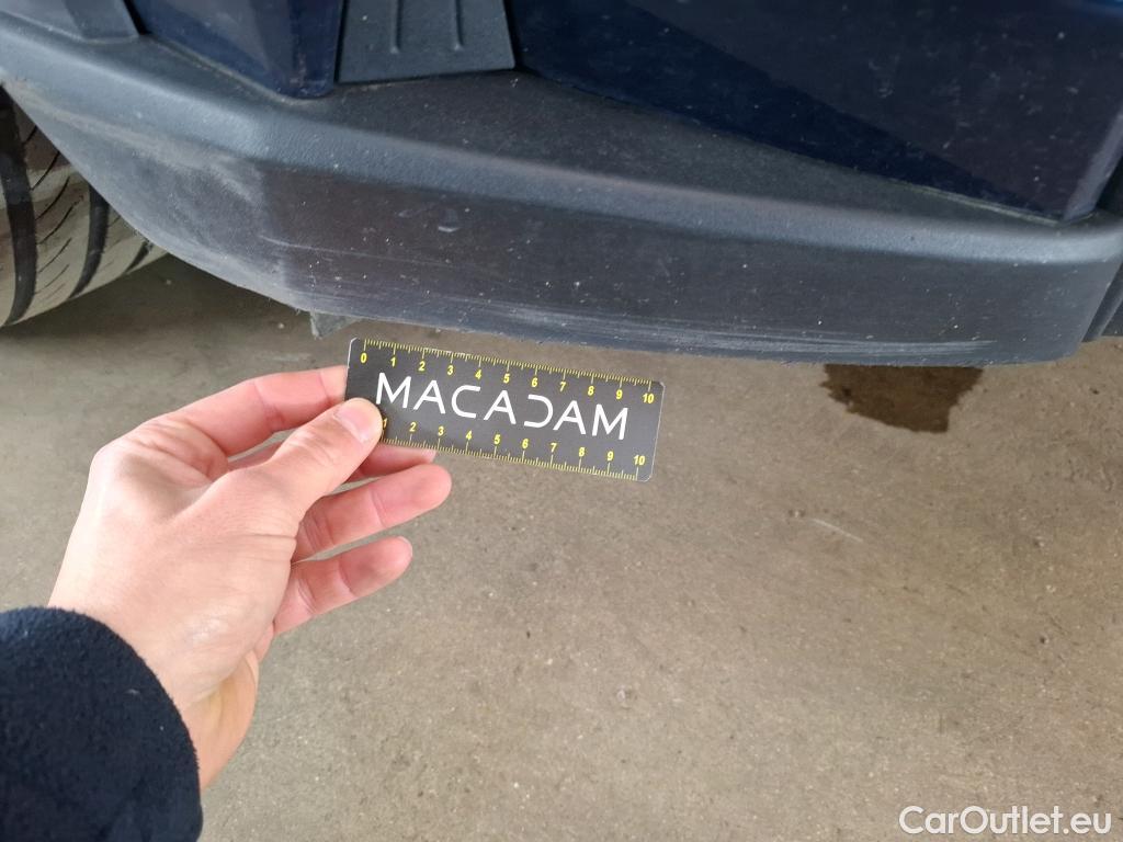  Toyota  C-HR TOYOTA  / 2016 / 5P / SUV 1.8 Hybride 122 Dynamic Business Beyond #85