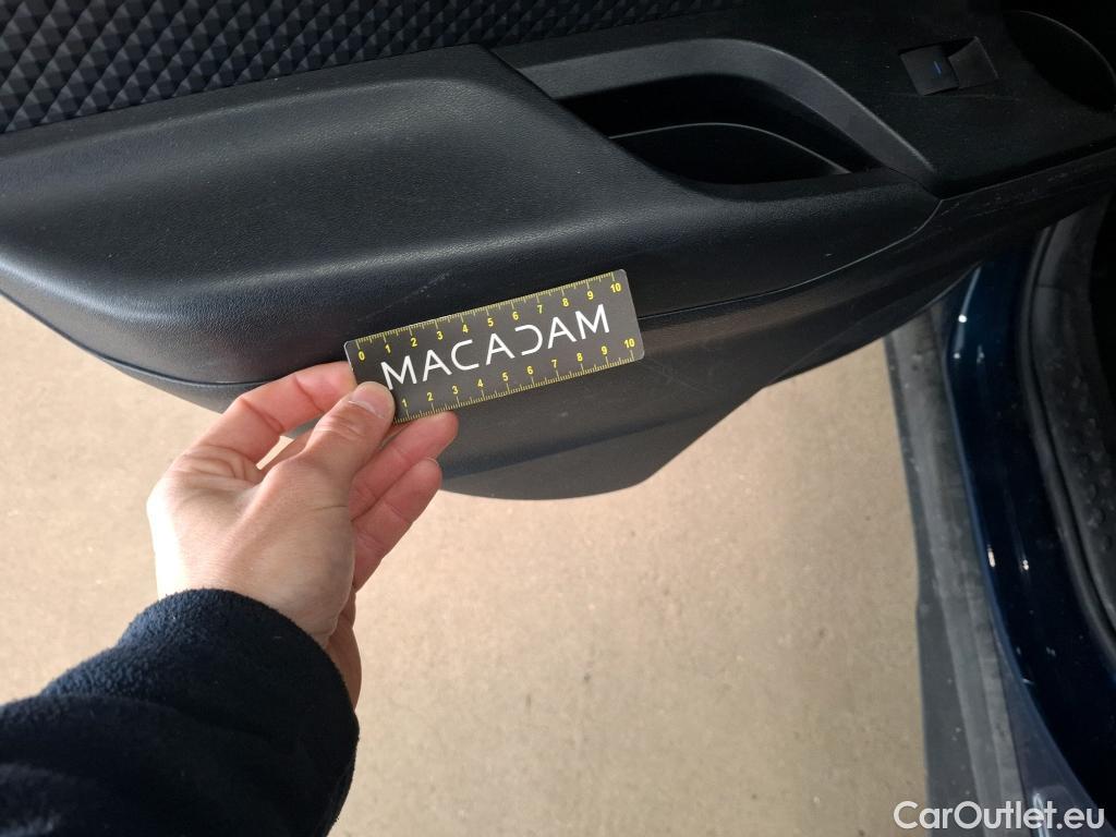  Toyota  C-HR TOYOTA  / 2016 / 5P / SUV 1.8 Hybride 122 Dynamic Business Beyond #42