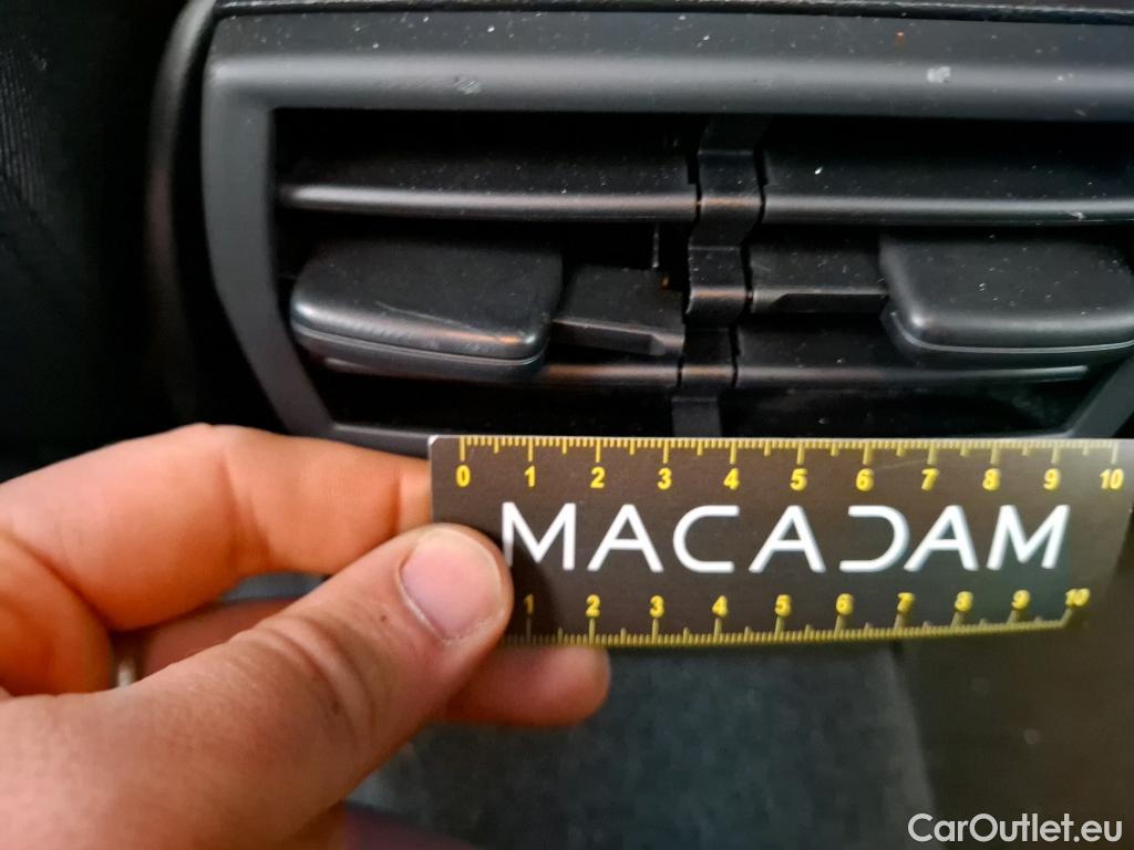  Audi  A3 AUDI  Sportback / 2020 / 5P / Berline 40 TFSI e 204 S Tronic Business Line #64