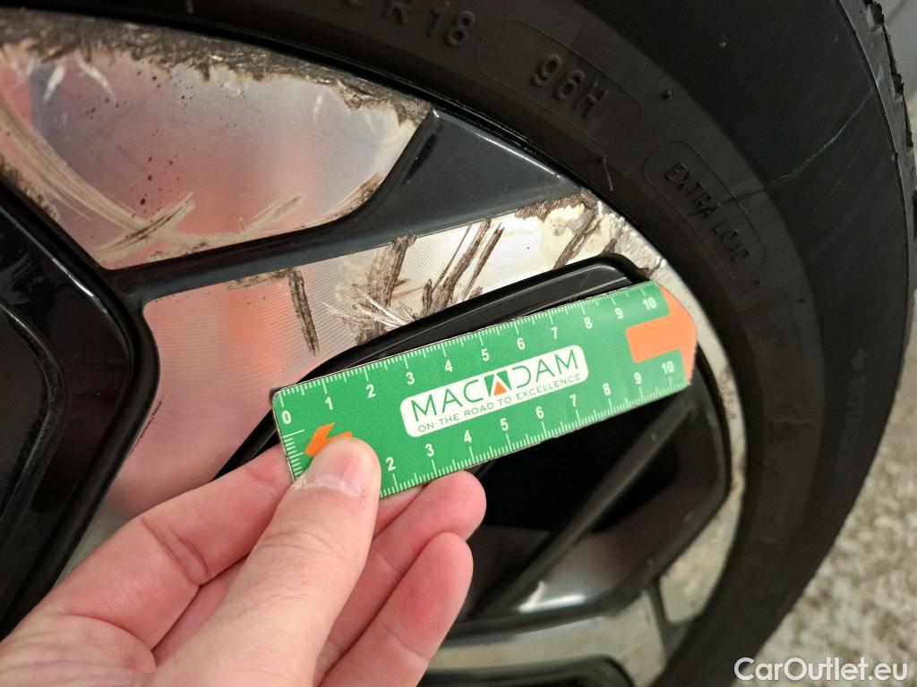  Citroen  C4  Berline Shine 1.5 BlueHDI 130CV BVA8 E6d #20