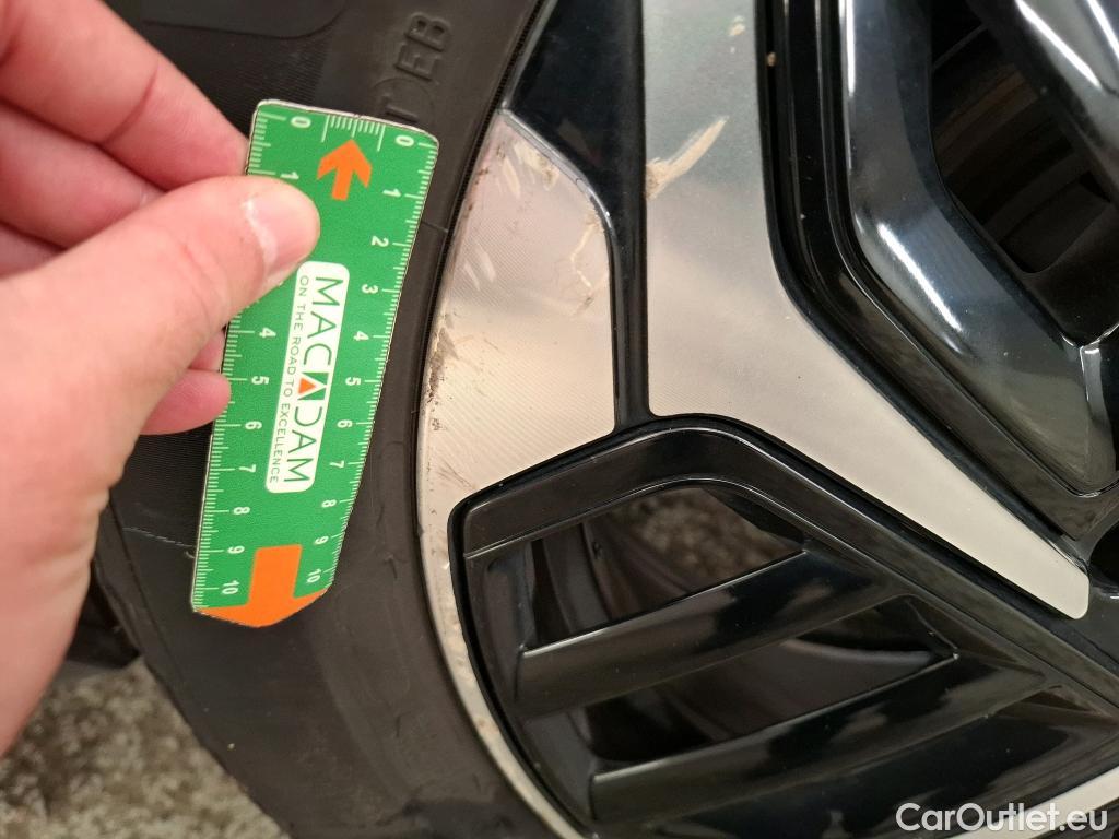  Citroen  C4  Berline Shine 1.5 BlueHDI 130CV BVA8 E6d #25