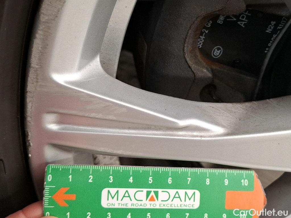  Audi  A4  Berline 30 TDI Business line 2.0 TDI 135CV BVA7 E6d #26