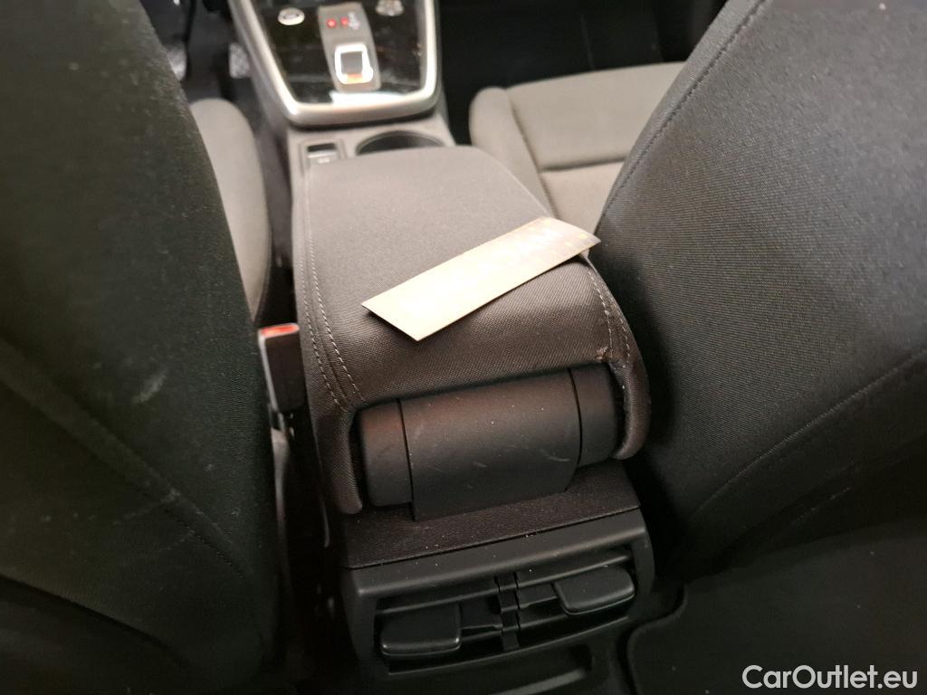  Audi  A3 AUDI  Sportback / 2020 / 5P / Berline 40 TFSI e 204 S Tronic Business Line #47