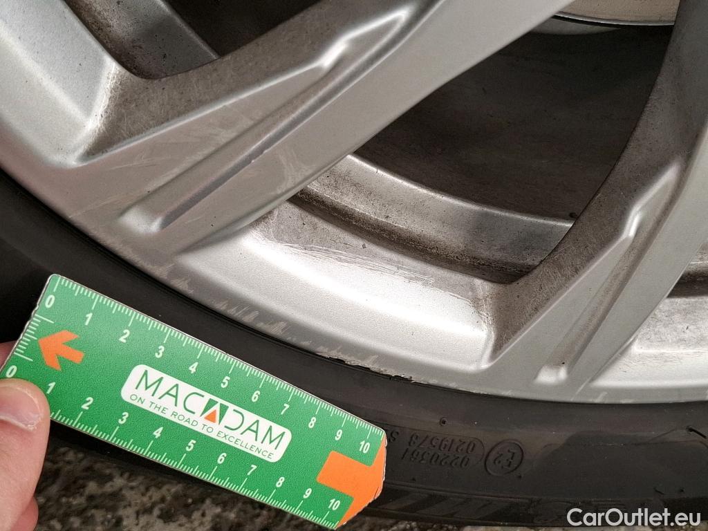  Audi  A4  Berline 30 TDI Business line 2.0 TDI 135CV BVA7 E6d #27