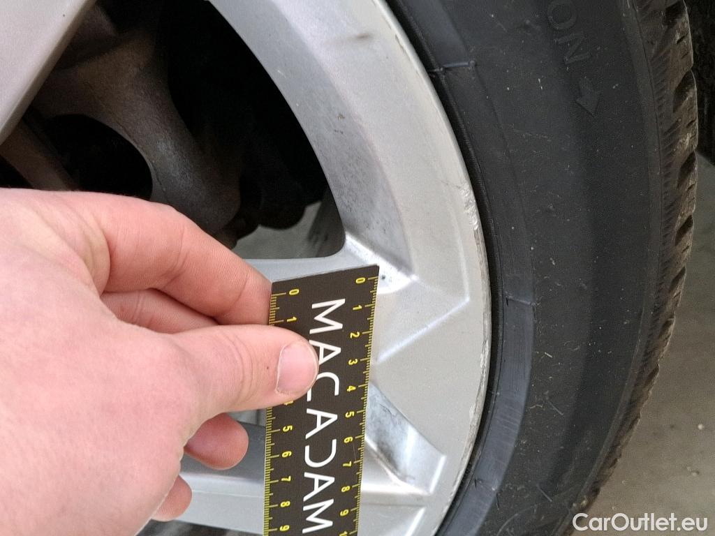  Audi  A3 AUDI  Sportback / 2020 / 5P / Berline 40 TFSI e 204 S Tronic Business Line #36