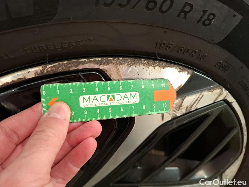  Citroen  C4  Berline Shine 1.5 BlueHDI 130CV BVA8 E6d #21