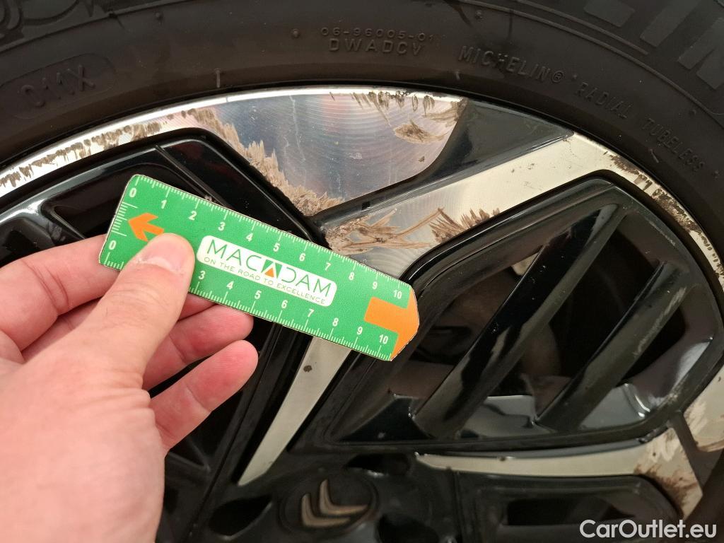  Citroen  C4  Berline Shine 1.5 BlueHDI 130CV BVA8 E6d #40