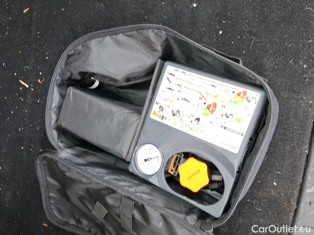  KIA  Sportage KIA  / 2021 / 5P / SUV 1.6 T-GDI 265 PHEV AUTO 4WD ACTIVE BUSIN #36