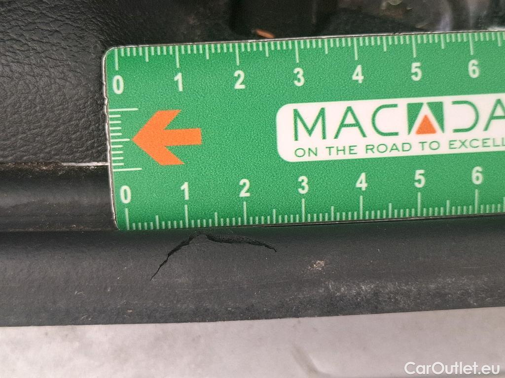  Hyundai  i30  Business 1.6 CRDi 115CV BVA7 E6d #33