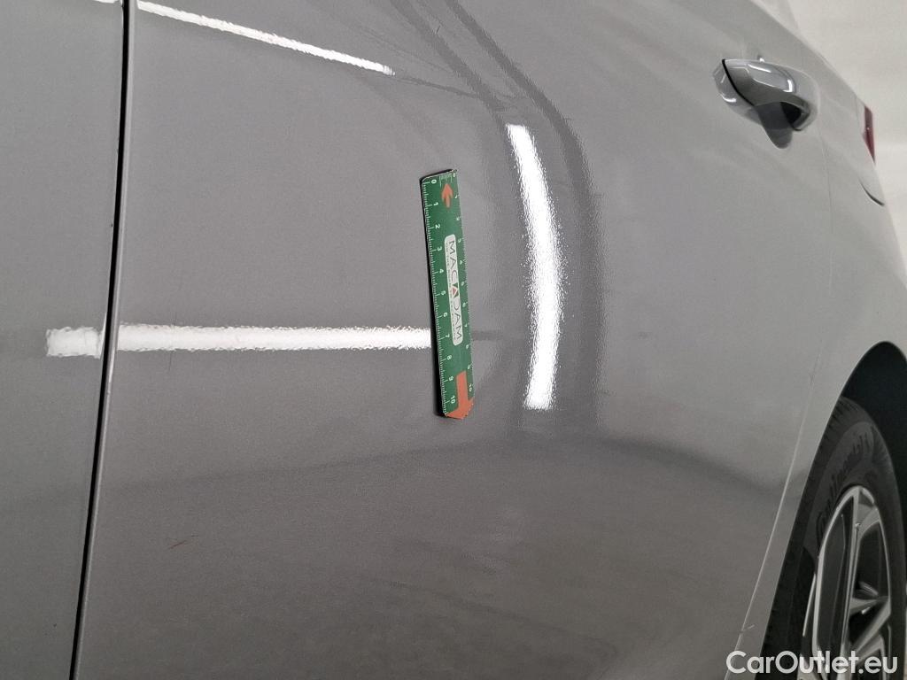  Hyundai  i30  Business 1.6 CRDi 115CV BVA7 E6d #23