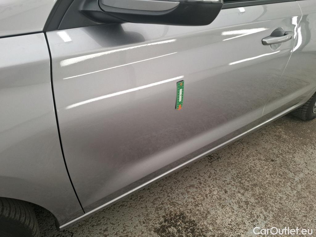  Hyundai  i30  Business 1.6 CRDi 115CV BVA7 E6d #17