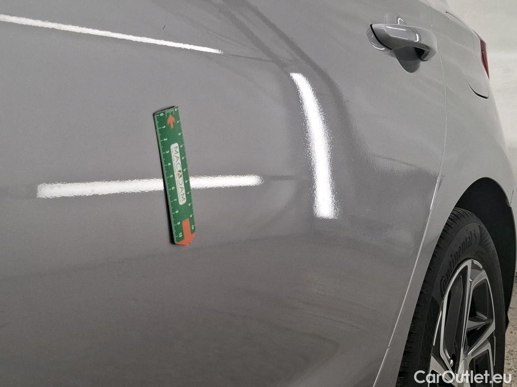  Hyundai  i30  Business 1.6 CRDi 115CV BVA7 E6d #22