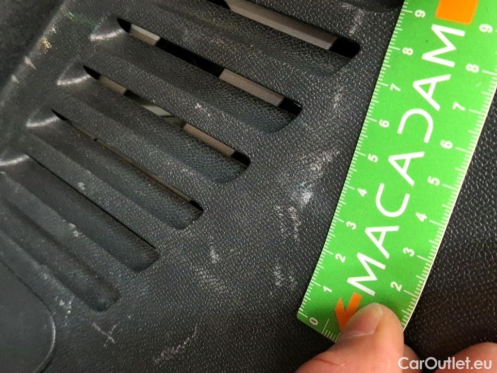  Peugeot  3008  Active Pack 1.5 HDi 130CV BVA8 E6d #17