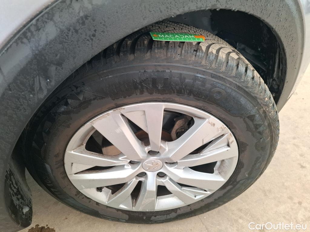  Peugeot  3008  Active Pack 1.5 HDi 130CV BVA8 E6d #1