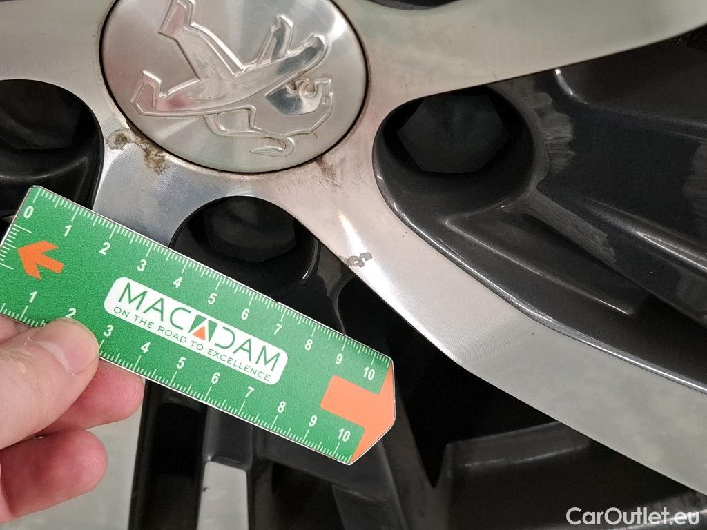  Peugeot  3008  Allure Pack 1.5 HDi 130CV BVA8 E6d #9