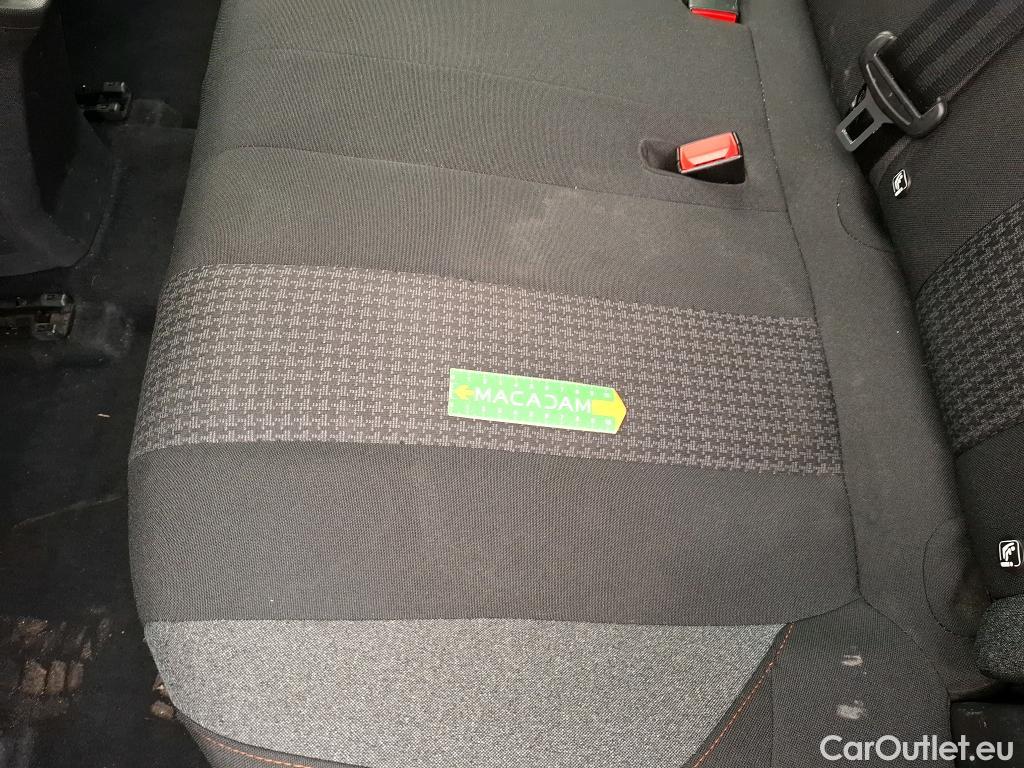  Peugeot  3008  Active Pack 1.5 HDi 130CV BVA8 E6d #20