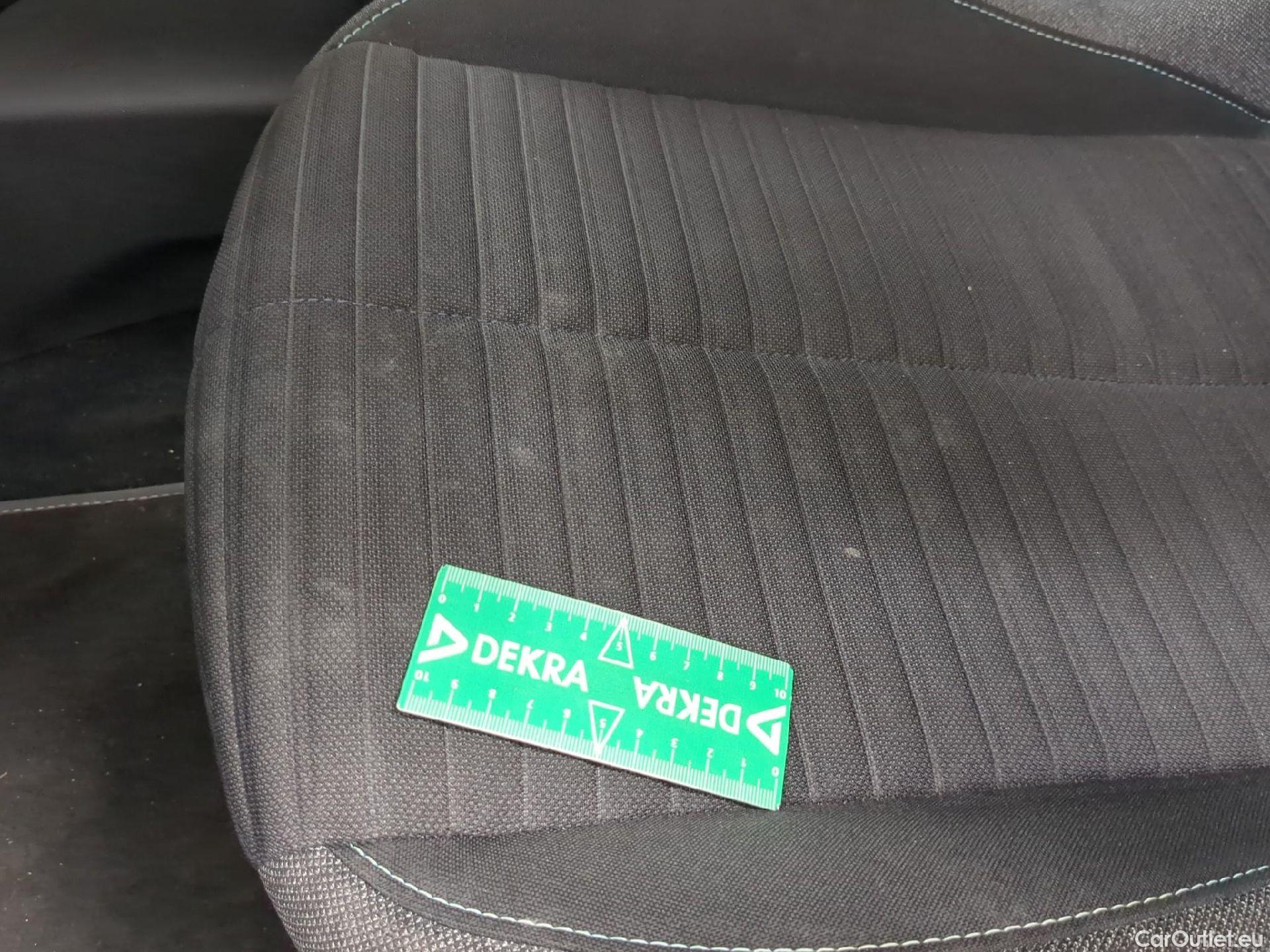  Peugeot  208  Style 1.2 PureTech 100CV BVM6 E6d #1