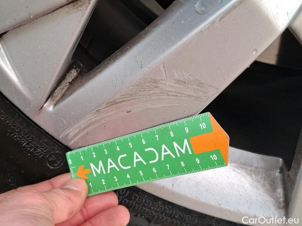  Peugeot  3008  Active Pack 1.5 HDi 130CV BVA8 E6d #5