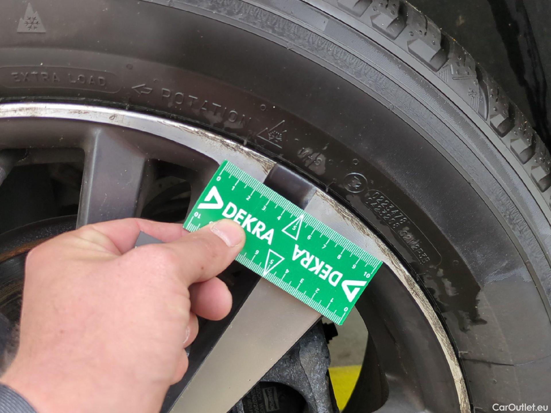  Peugeot  5008  Allure Pack 1.2 PureTech 130CV BVA8 7 Sieges E6d #8