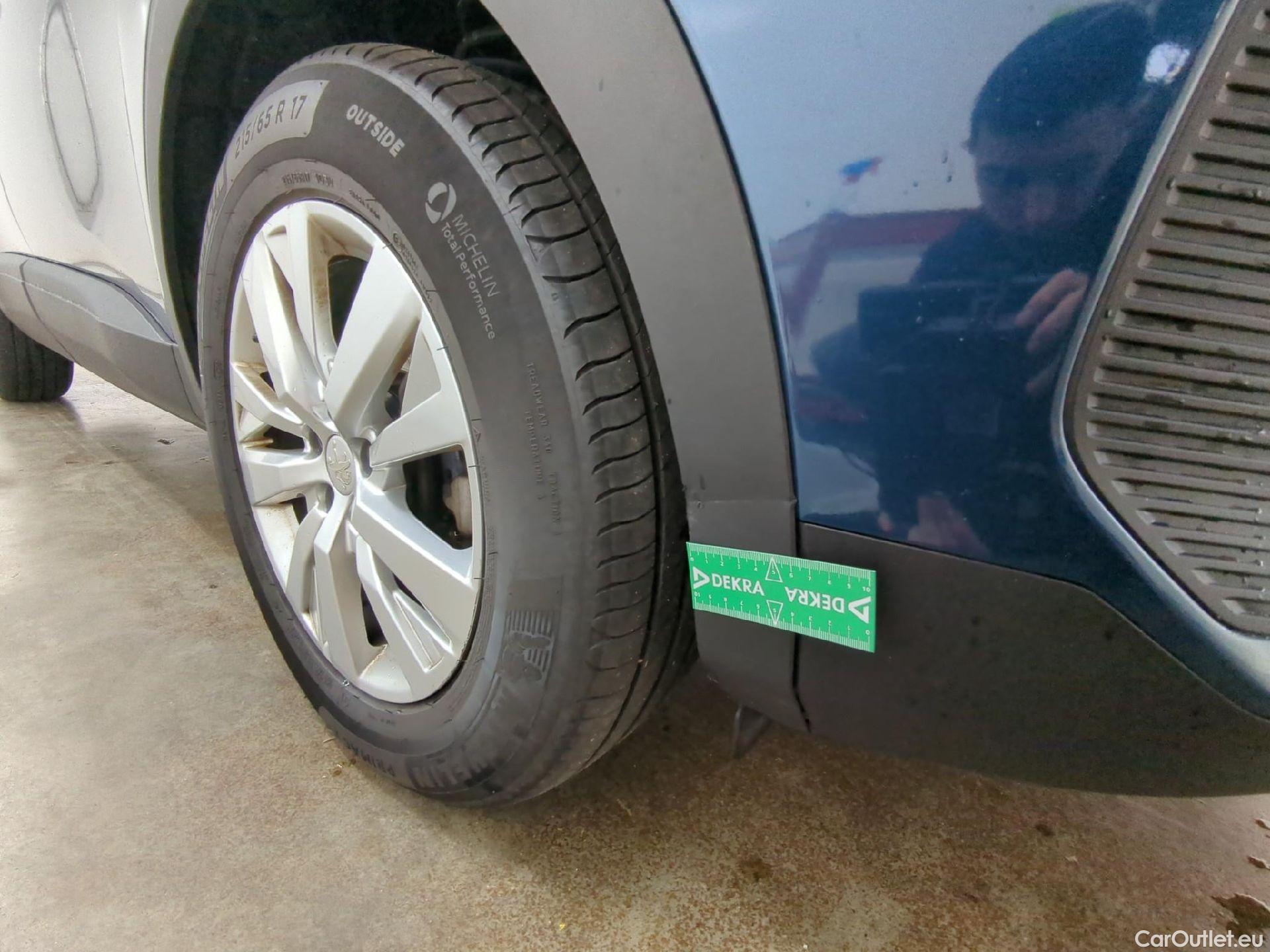  Peugeot  5008  Active Pack 1.2 PureTech 130CV BVA8 7 Sieges E6d #13