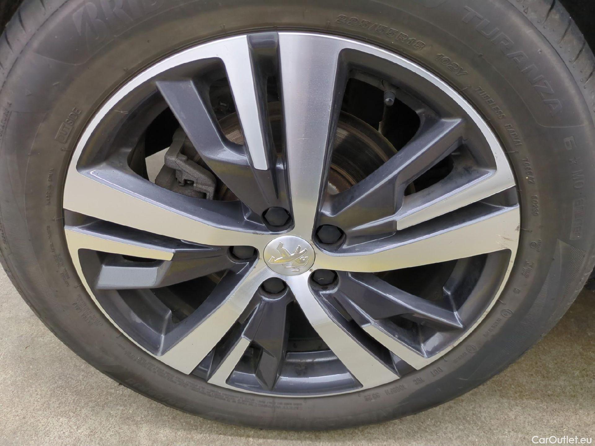  Peugeot  3008  II Allure 1.5 HDi 130CV BVA8 E6d #9