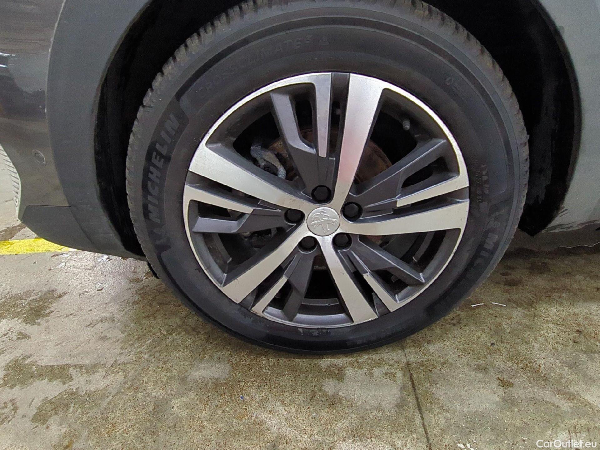  Peugeot  5008  Allure Pack 1.2 PureTech 130CV BVA8 7 Sieges E6d #6