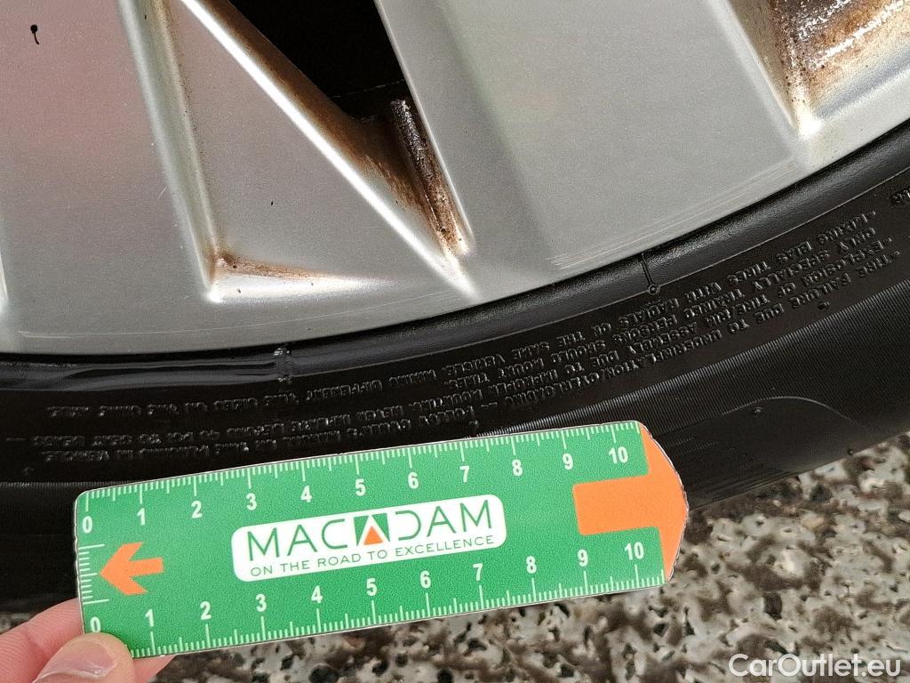  Peugeot  3008  Active Pack 1.2 PureTech 130CV BVA8 E6d #15