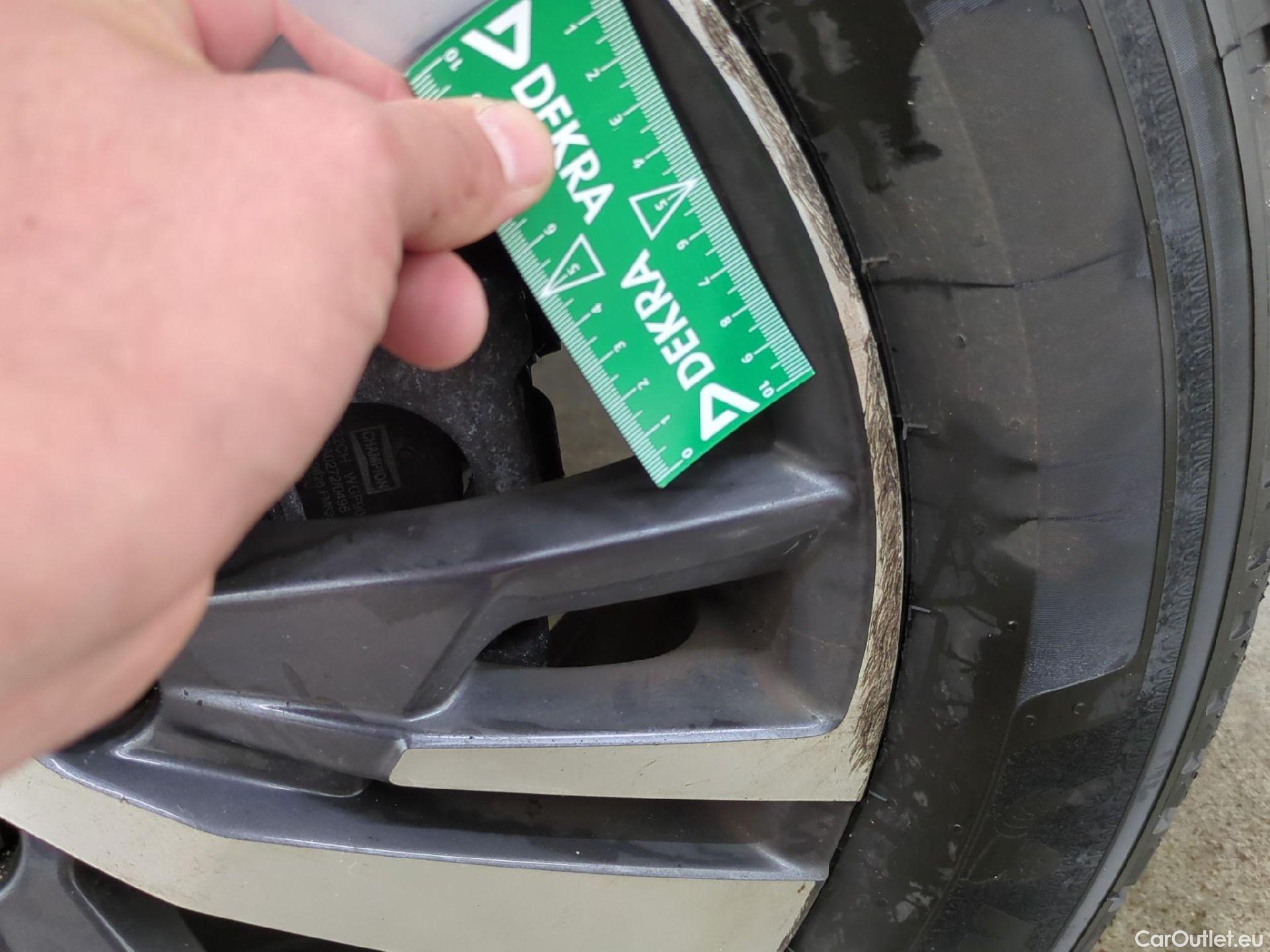  Peugeot  5008  Allure Pack 1.2 PureTech 130CV BVA8 7 Sieges E6d #11