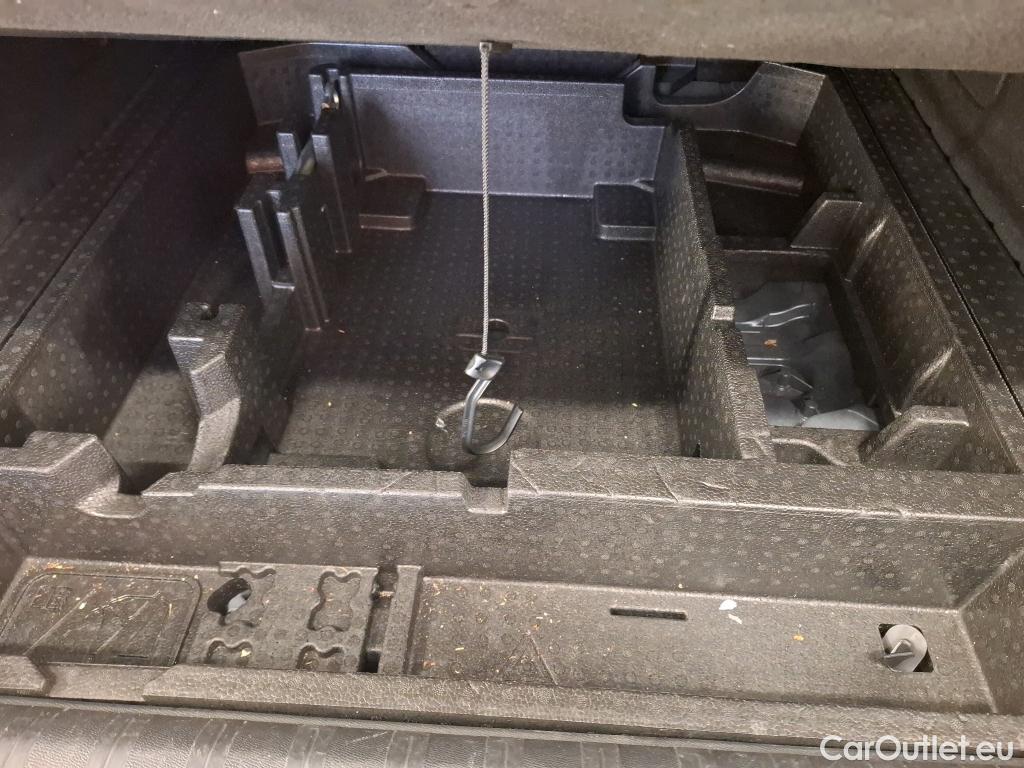  Peugeot  308  SW Active Business 1.5 HDi 130CV BVA8 E6d #24