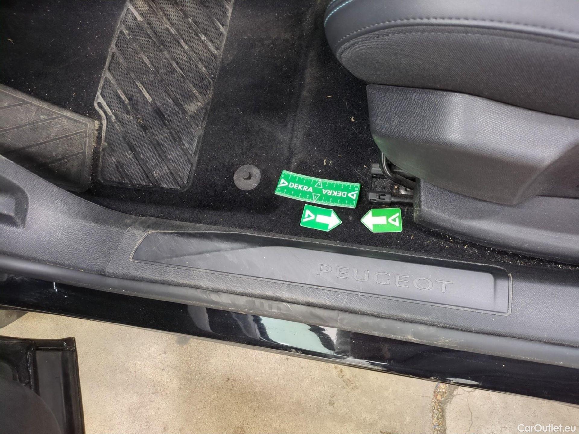  Peugeot  3008  II Allure 1.5 HDi 130CV BVA8 E6d #6