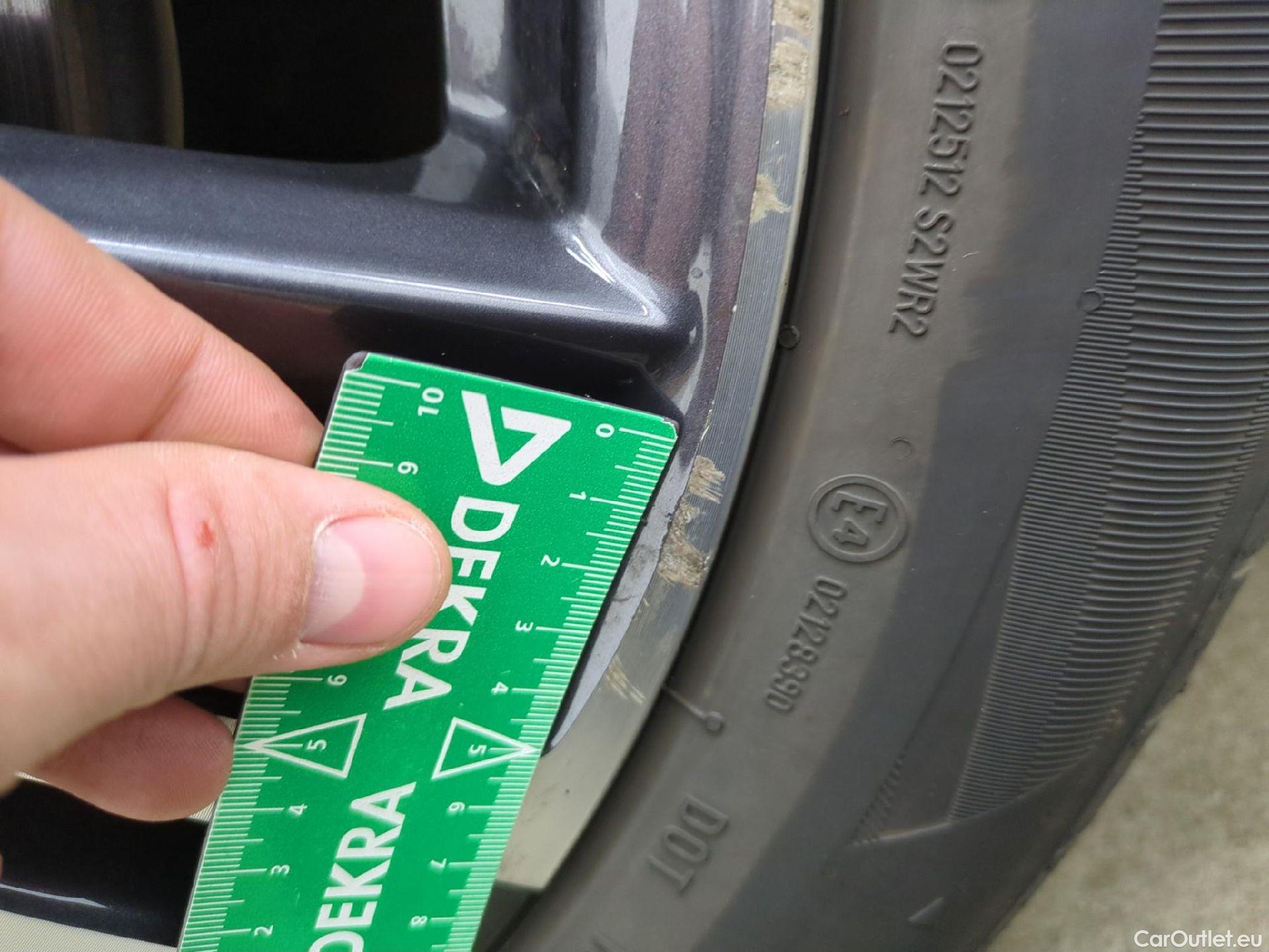  Peugeot  3008  II Allure 1.5 HDi 130CV BVA8 E6d #10