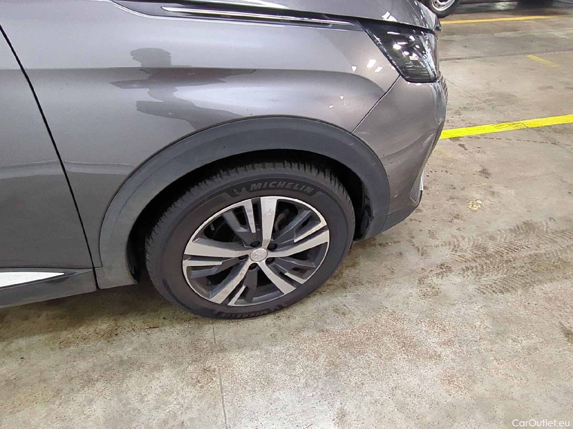  Peugeot  5008  Allure Pack 1.2 PureTech 130CV BVA8 7 Sieges E6d #2